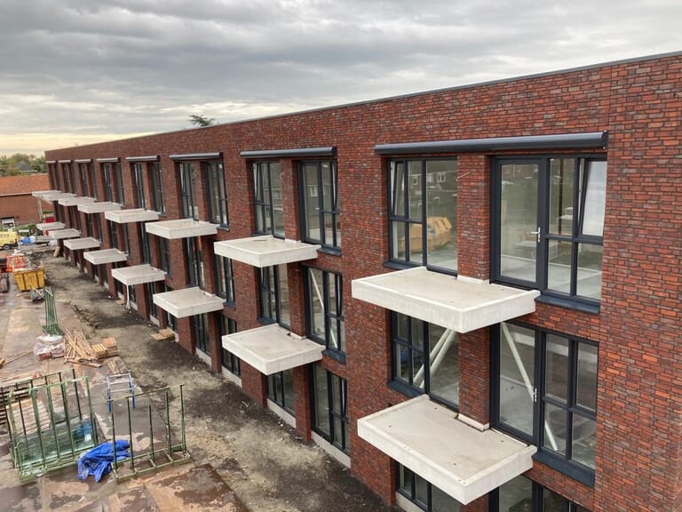 Nieuwbouw 34 zorgappartementen Nieulande Krabbendijke opgeleverd