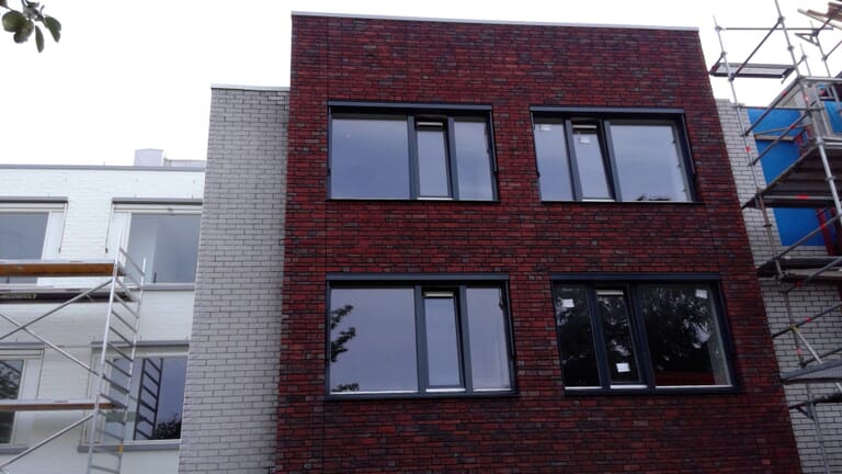 Nieuwbouw 34 zorgappartementen Nieulande Krabbendijke opgeleverd