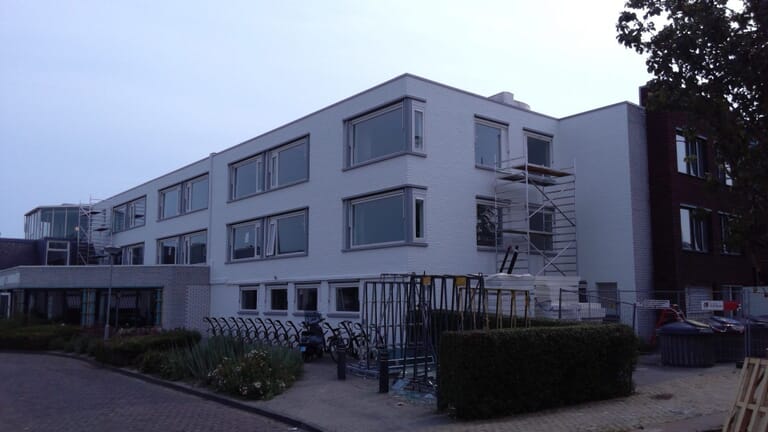 Nieuwbouw 34 zorgappartementen Nieulande Krabbendijke opgeleverd