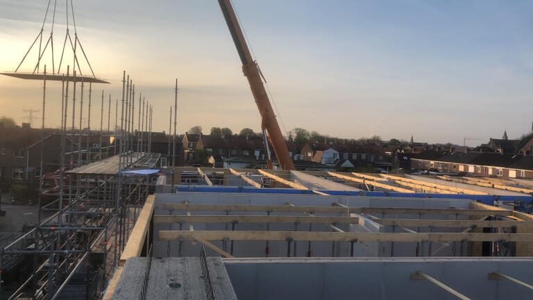 Nieuwbouw 34 zorgappartementen Nieulande Krabbendijke opgeleverd