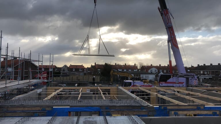 Nieuwbouw 34 zorgappartementen Nieulande Krabbendijke opgeleverd