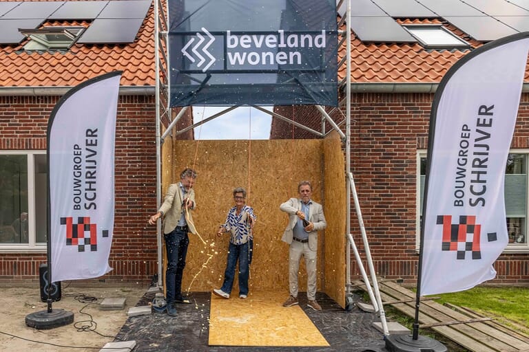 Hilarische openingshandeling in Wemeldinge