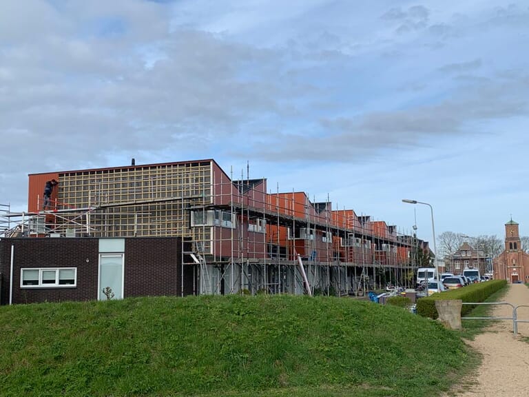 Gevelbekleding 12 woningen Ijssellaan in Hansweert