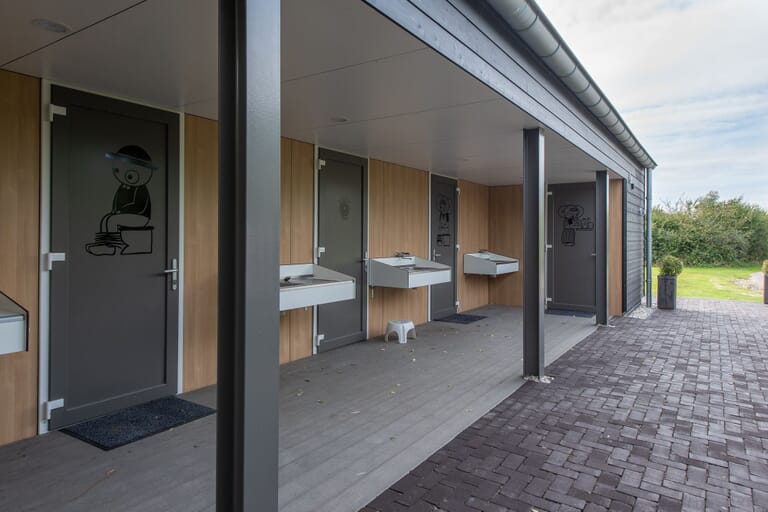 Sanitairgebouw Camping De Heerlijkheid