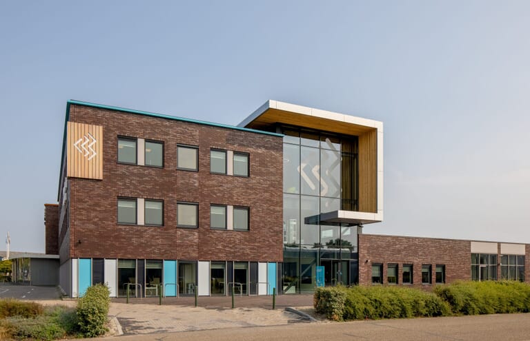 Renovatie en verbouw kantoorgebouw Rabobank tot Beveland Wonen