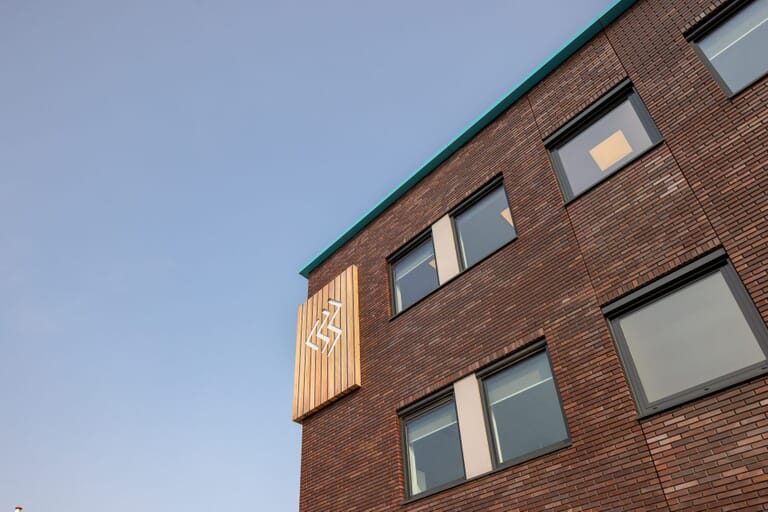 Renovatie en verbouw kantoorgebouw Rabobank tot Beveland Wonen