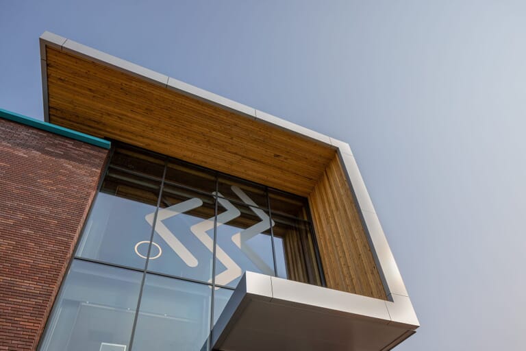 Renovatie en verbouw kantoorgebouw Rabobank tot Beveland Wonen