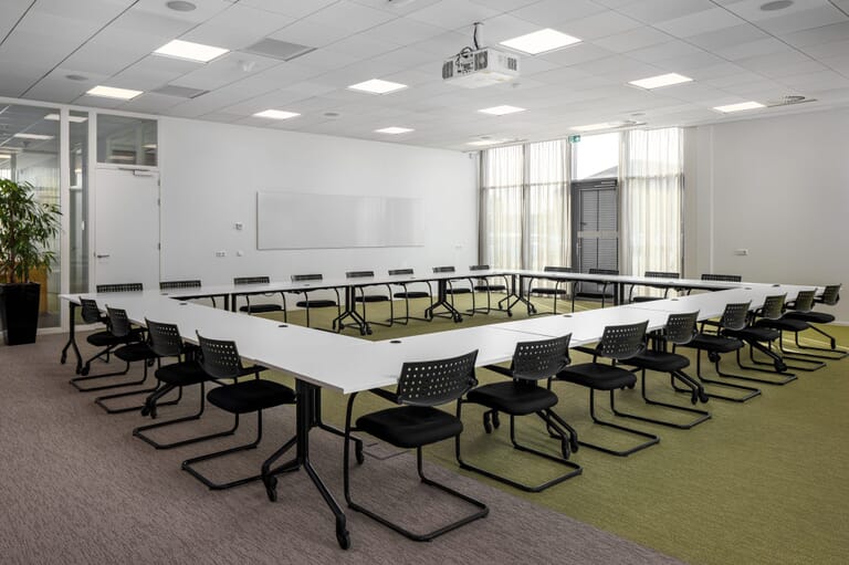 Renovatie en verbouw kantoorgebouw Rabobank tot Beveland Wonen