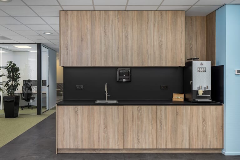 Renovatie en verbouw kantoorgebouw Rabobank tot Beveland Wonen