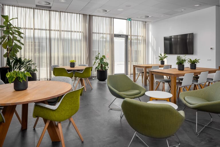 Renovatie en verbouw kantoorgebouw Rabobank tot Beveland Wonen