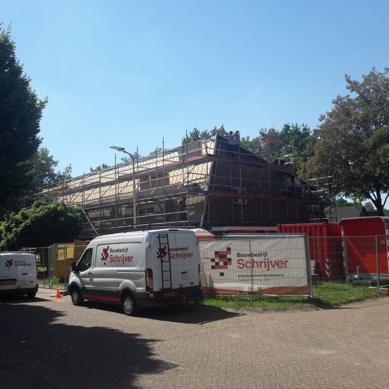 Dakrenovatie 8 woningen
