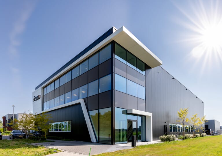 Nieuwbouw bedrijfspand Famateq