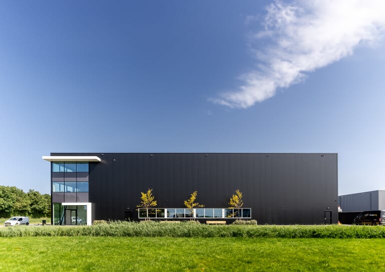 Nieuwbouw bedrijfspand Famateq