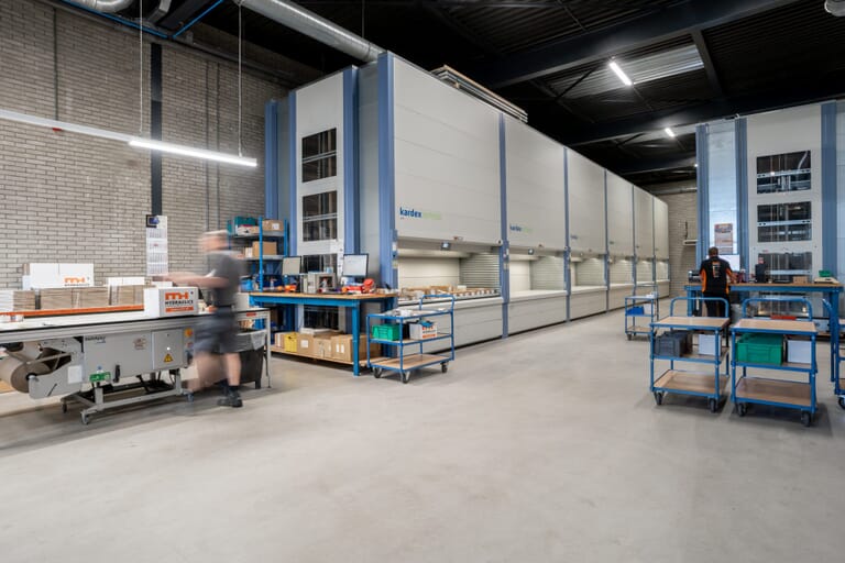 Nieuwbouw en verbouw bedrijfspanden MH Hydrailics
