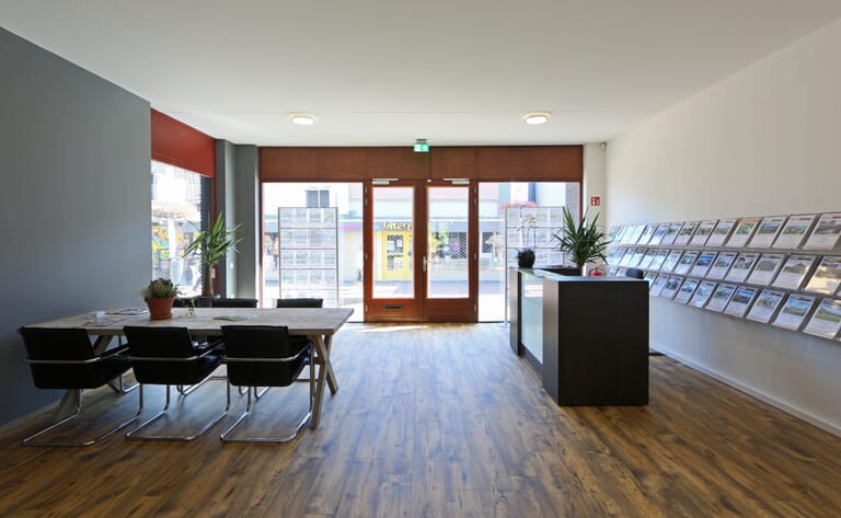 Nieuwbouw winkels en appartementen