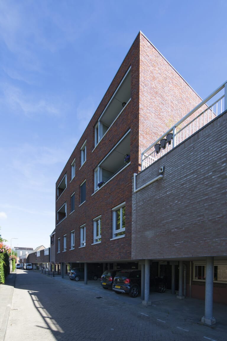 Nieuwbouw winkels en appartementen