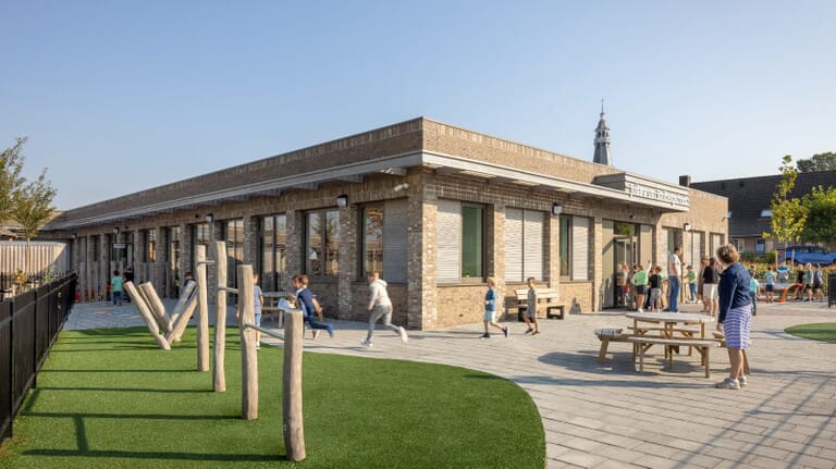 Nieuwbouw “Bredeschool” en “MFA” Sint-Maartensdijk