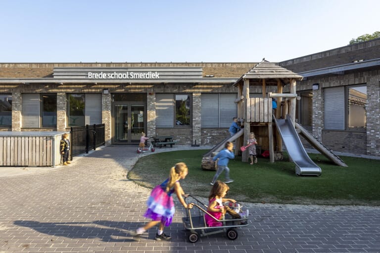 Nieuwbouw “Bredeschool” en “MFA” Sint-Maartensdijk