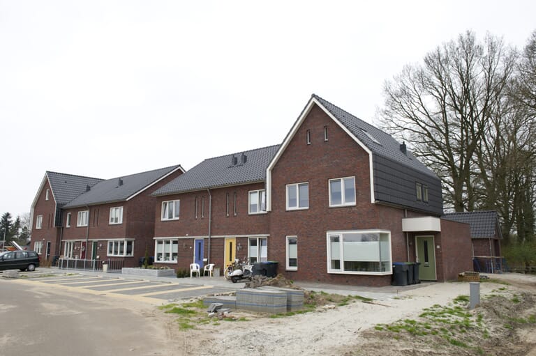 12 eengezinswoningen in Hulshorst