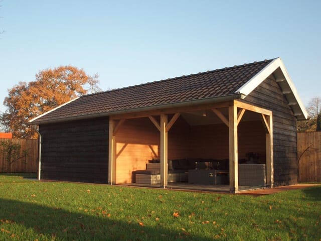 Tuinhuis met buitenberging