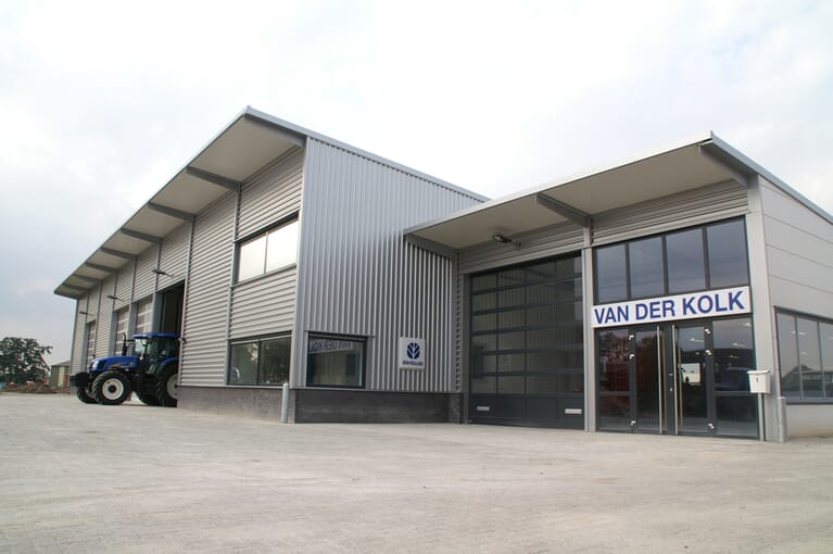 Bedrijfspand in Zetten met showroom