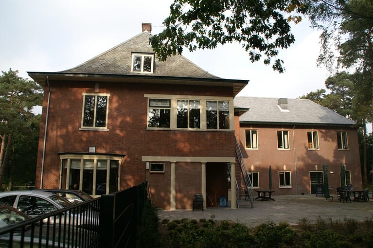 Herbestemming Villa de Eik