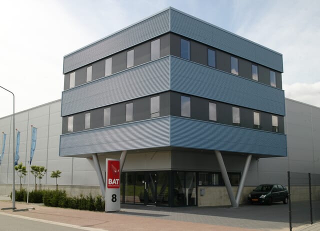 Kantoorpand met productie in Nijkerk
