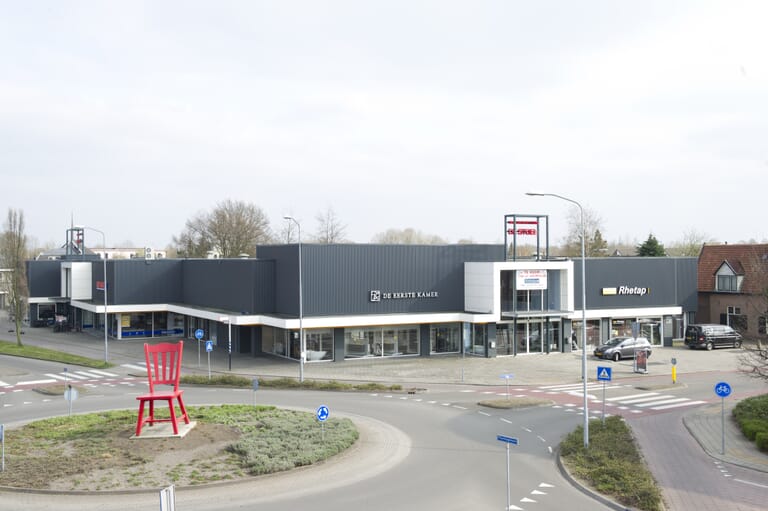 Renovatie winkelpand Van Rheenen Holding
