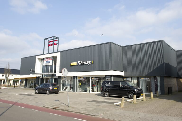 Renovatie winkelpand Van Rheenen Holding