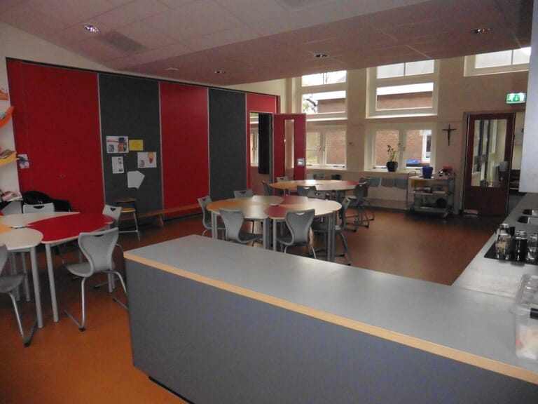 Renovatie en verbouw bassischool "St. Antonius"