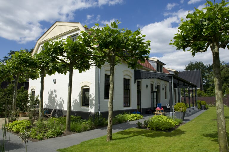 Restaureren en samenvoegen van drie woningen