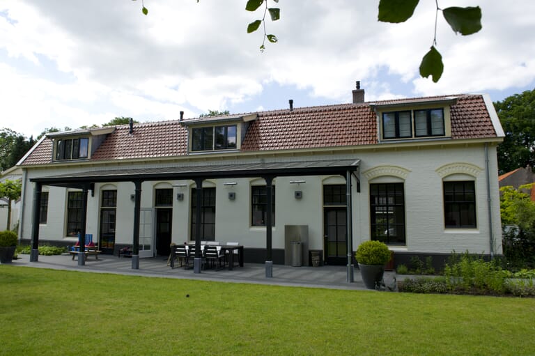 Restaureren en samenvoegen van drie woningen