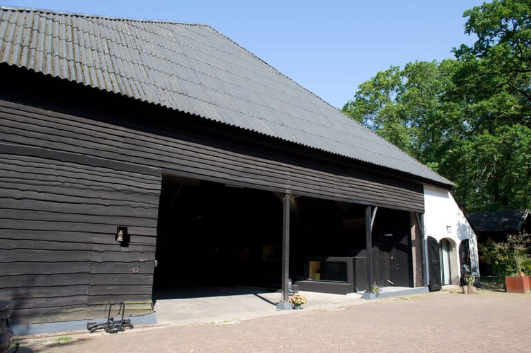Duitse vliegtuighangar wordt erfgoedhotel