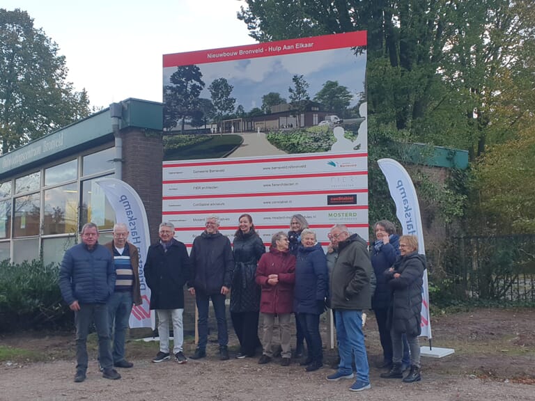 Nieuwbouw Ontmoetingscentrum Bronveld en Stichting Hulp aan Elkaar