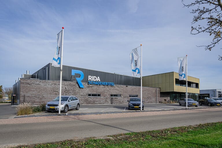 Nieuwbouw Autoschade herstelbedrijf Rida