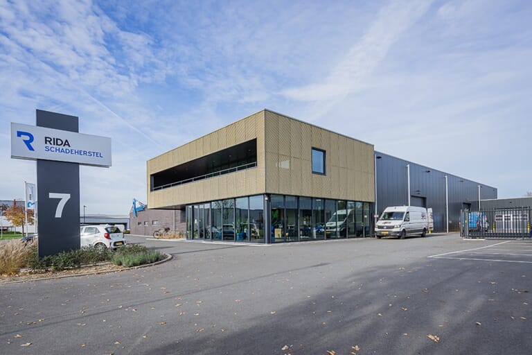 Nieuwbouw Autoschade herstelbedrijf Rida