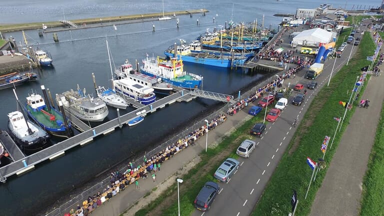 tony-van-oversteeg-mosseltafel-2