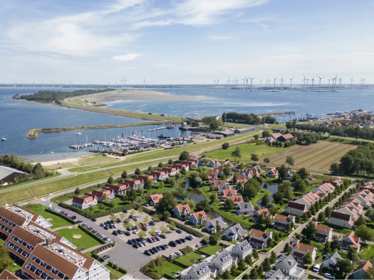 61313a30-cba2-4e25-a051-32df99aaa242