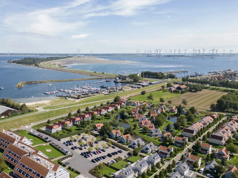 61313a30-cba2-4e25-a051-32df99aaa242