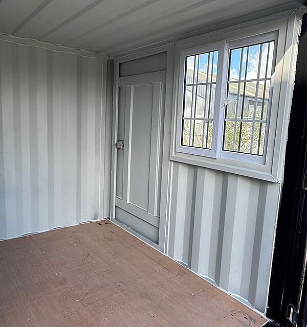 7 ft opslag container