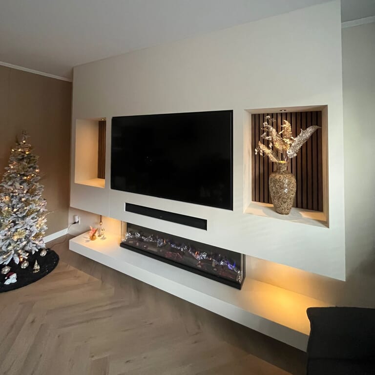 WhatsApp Image 2025-11-24 at 09.30.32 (1)