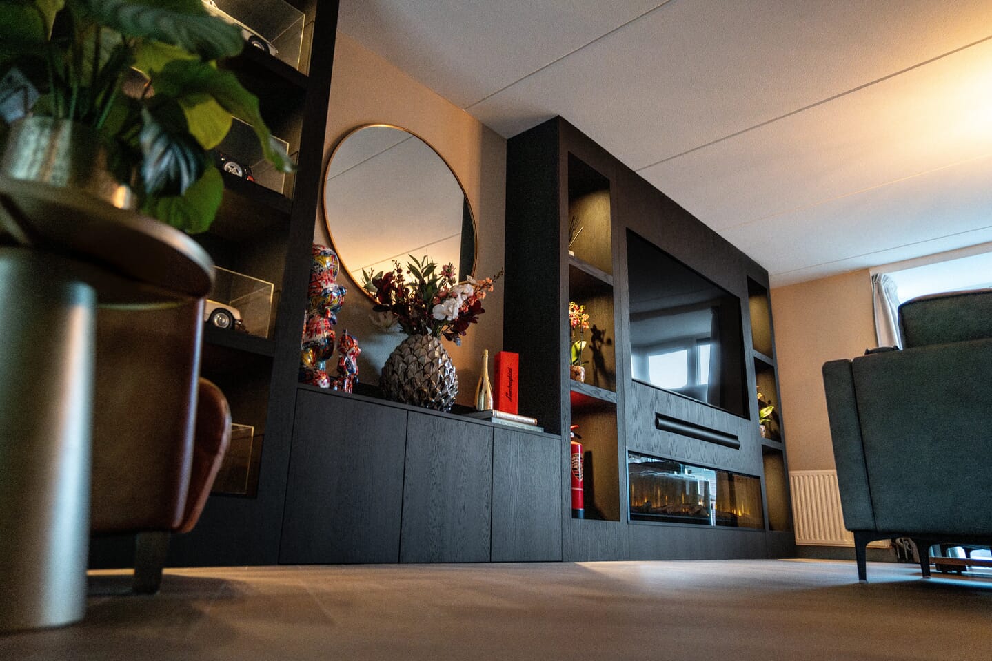 cinewall ede met sfeerhaard zwart