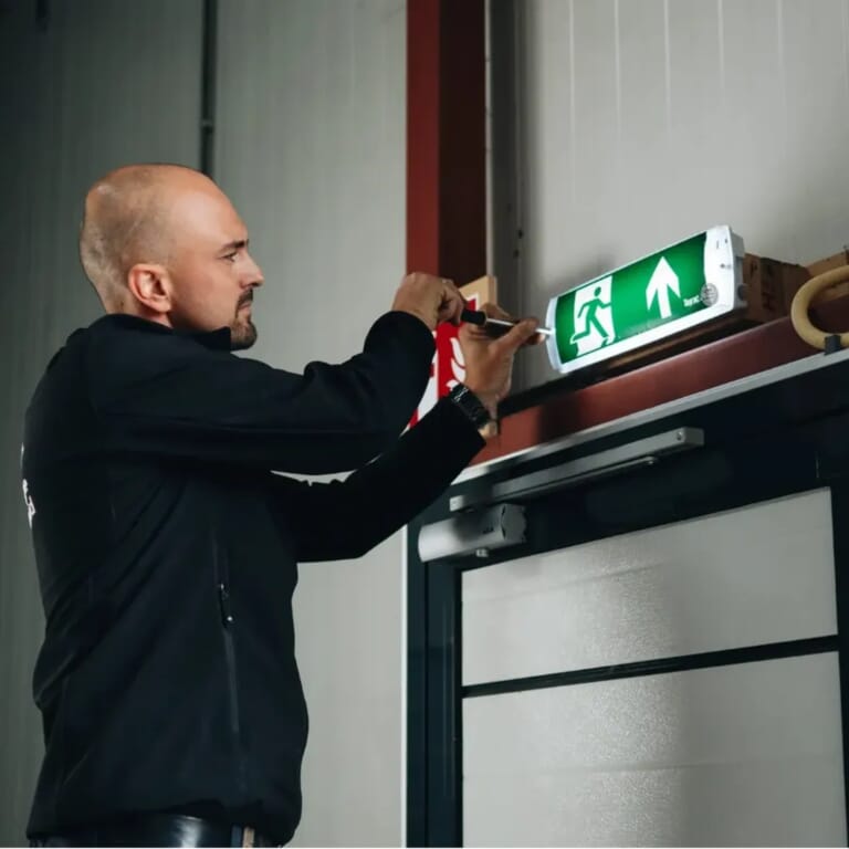 Dienst: Nood- en vluchtwegverlichting