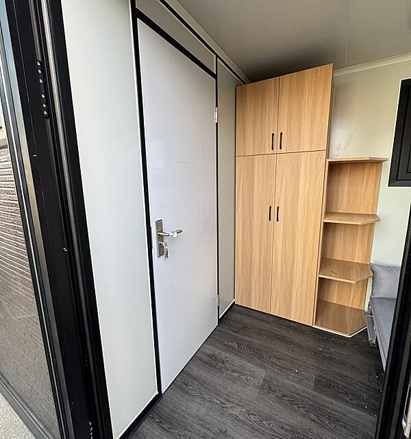 Tiny House (Compact Black)