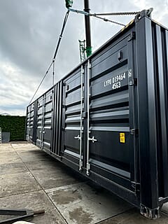 Zwarte 40ft Container