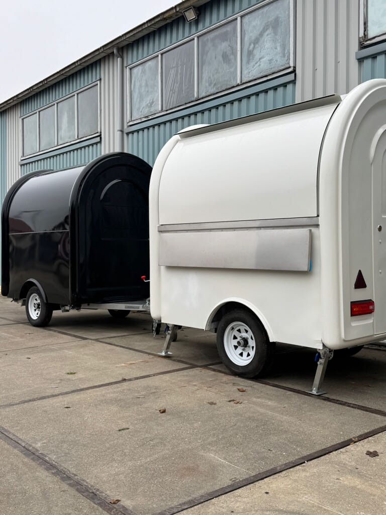 Foodtruck - reecnt opgeleverd foto - Zwart en wit