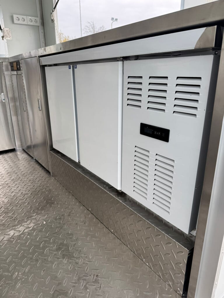 Vierkante foodtruck - foto 21 inside