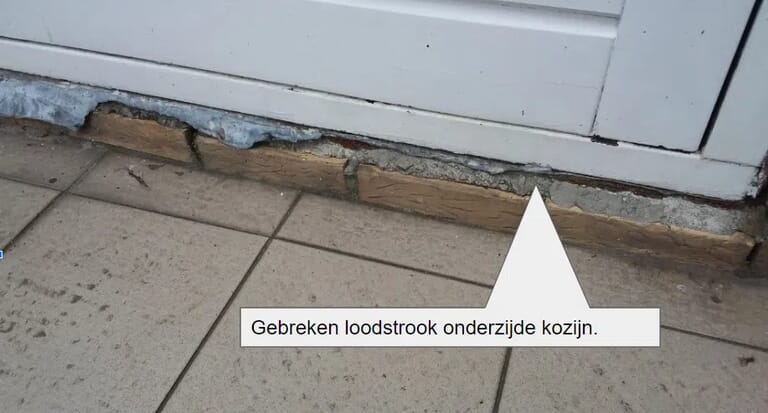 Homekeur-kozijn-loodstrook-onderzijde-gebreken.png