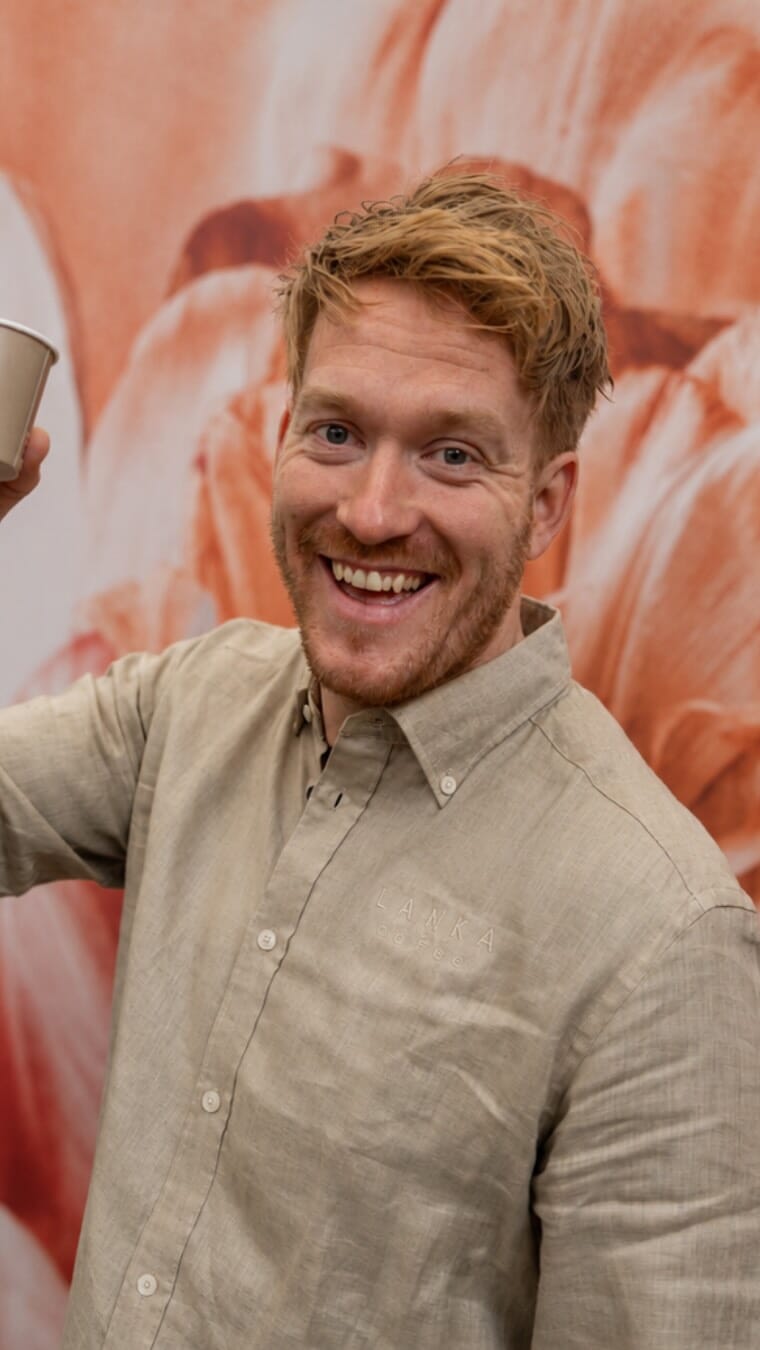 Meet Rick, co-owner of Lanka Coffee.

In this short video, he introduces himself and shares what he does within Lanka Coffee. A simple look behind the brand, so you can get to know one of the people behind our coffee a little better.
Watch the video to meet Rick.

#lankacoffee #coffee #specialtycoffee #amsterdam #amsterdamcoffeefestival - Geplaatst door @lankacoffeeandspices