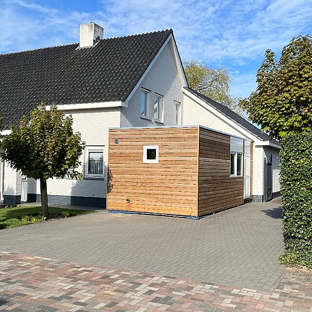 WMO-Zorgunit aan voorzijde woning